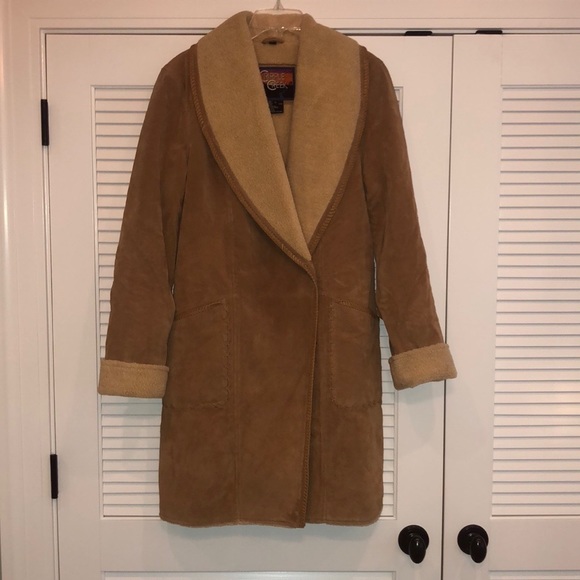 Suede coat with Sherpa like or Sherpa lining. I am not sure. Warm - Picture 2 of 10